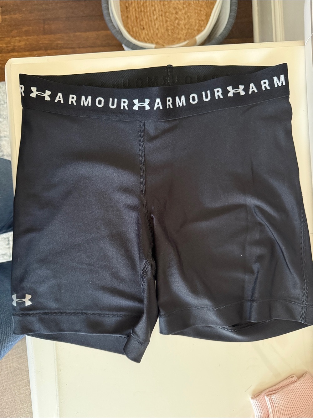 Under Armour Women’s Black Performance Bike Shorts Size Medium